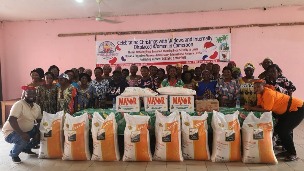 OGCEYOD Cameroon; Donating Food Item to #vulneblewomen to Enhance #foodsecurity #povertyalleviation